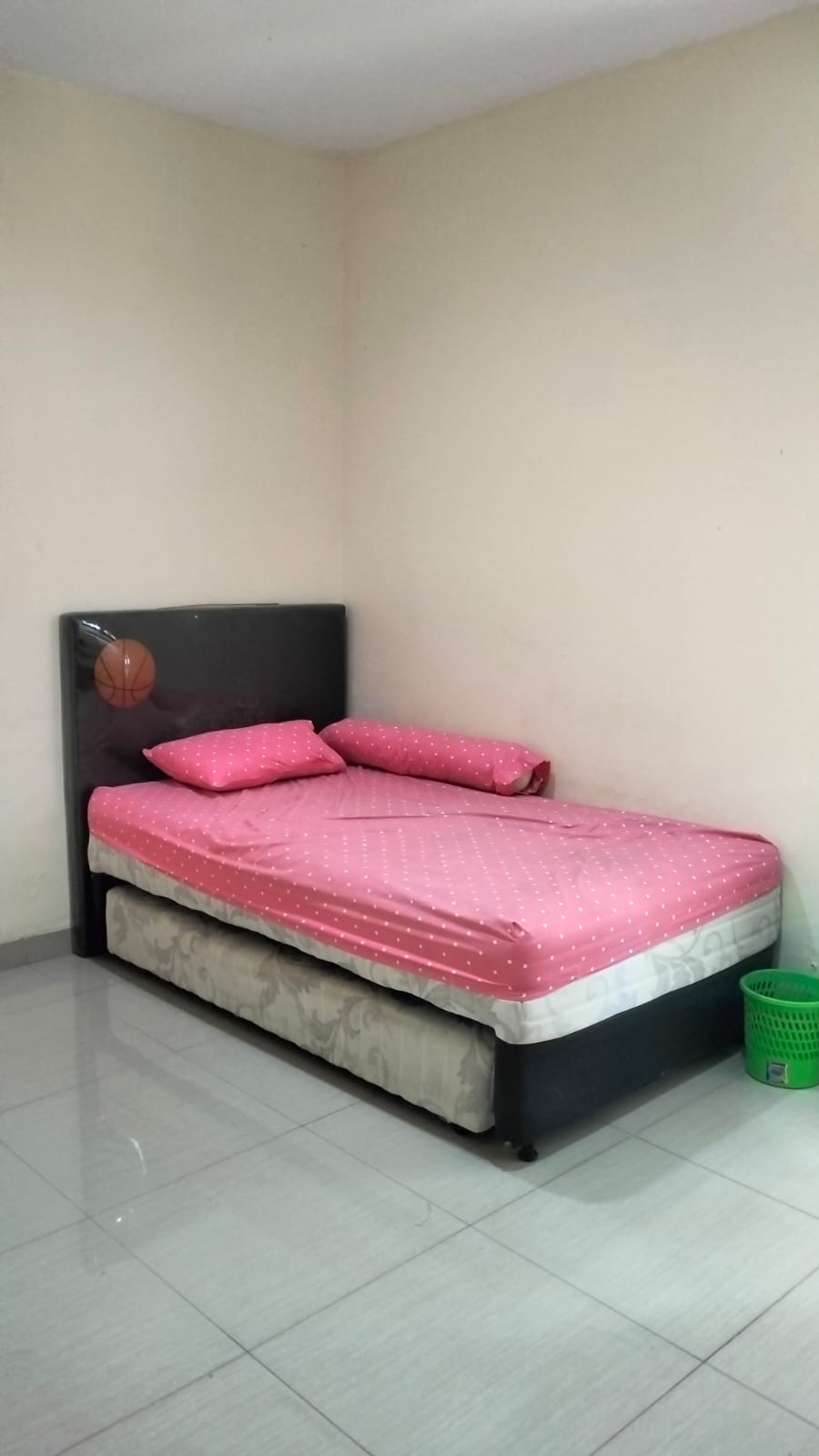Rumah disewakan fully furnished di Taman Simpruk Lippo Cikarang